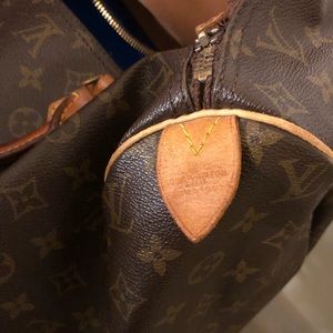 Louis Vuitton bag condition